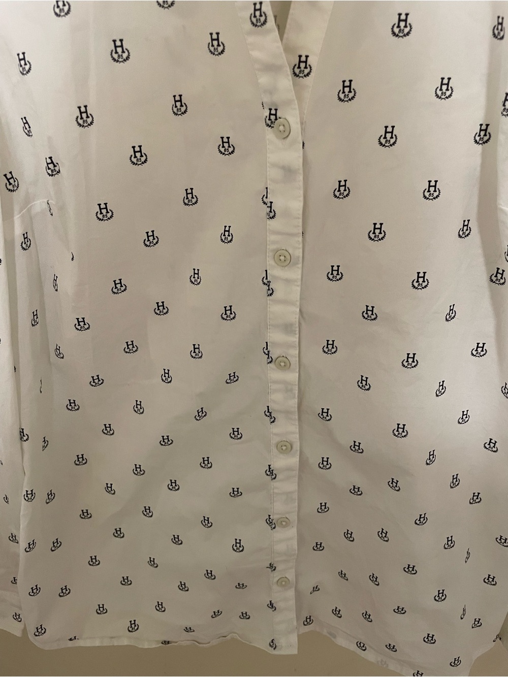 ✨Tommy Hilfiger Button Up Long Sleeve Size Large - Picture 2 of 9